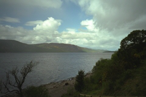 Schottland, Loch Ness, Ostseite, sonnig